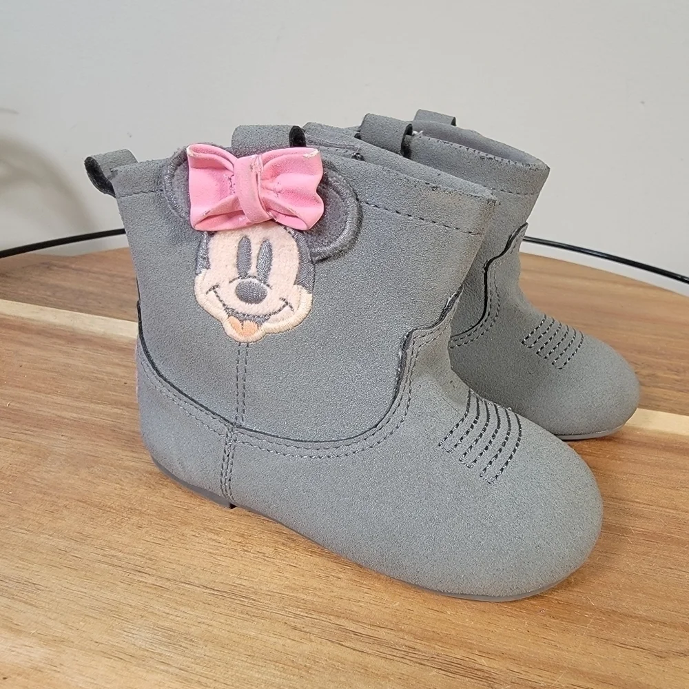 Disney Soft Faux Suede Minnie Mouse Baby Boots Size 18 - 24 months